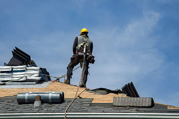 Professional Roof Installation technician working in Summerville, OR